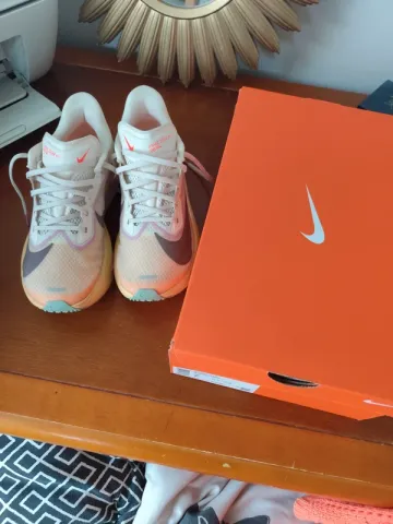 Used Nike Zoom Fly 6 bike — image 2 of 8