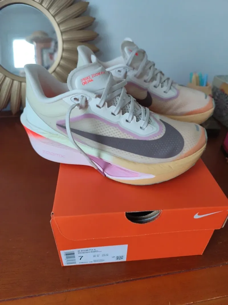 Used Nike Zoom Fly 6 Running Shoes