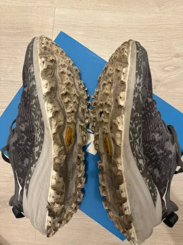 Used Hoka Trail Running Shoes bike — image 4 of 5