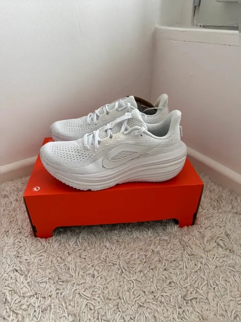 Used White Air Winflo 12 bike — image 3 of 8