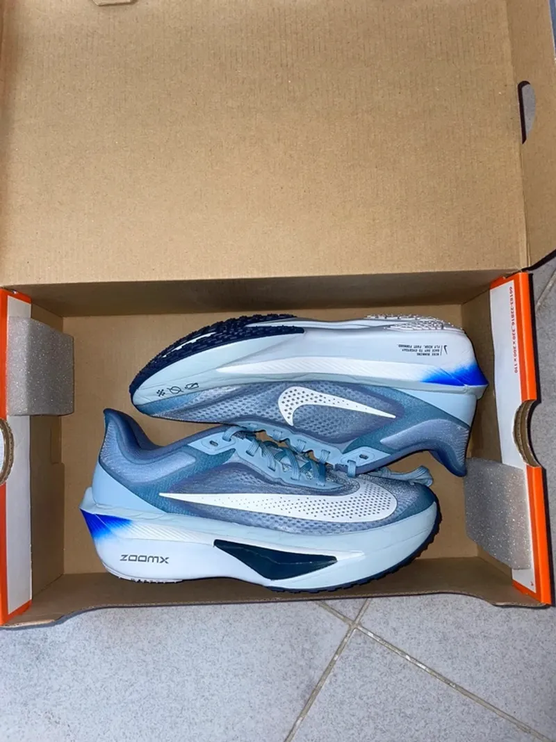 Used Nike Zoom Fly 6 Running Shoes