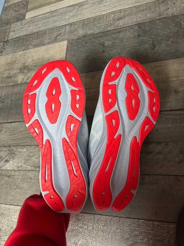 Used Asics Running Shoes bike — image 5 of 7