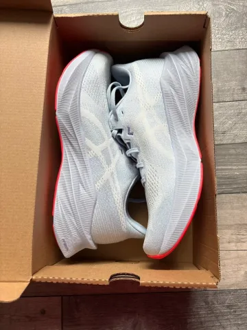 Used Asics Running Shoes bike — image 1 of 7