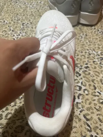 Used Nike Running Shoes bike — image 4 of 5