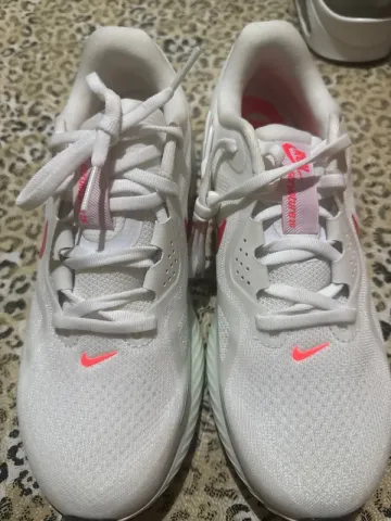 Used Nike Running Shoes bike — image 5 of 5