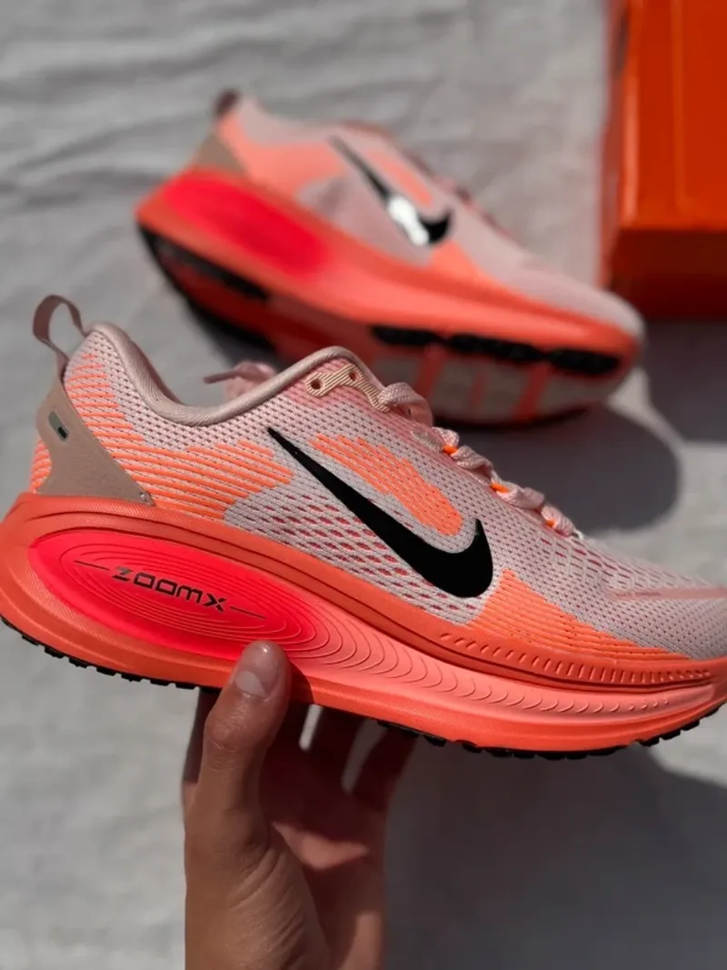 Gebrauchtes Orange Nike Running Shoes Running Shoes