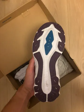 Used Asics Novablast 2 bike — image 6 of 7