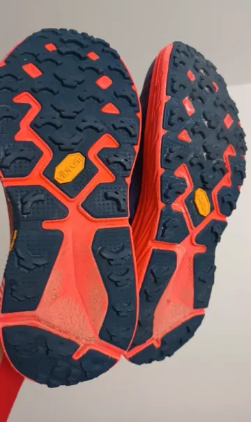 Used Hoka Speedgoat bike — image 5 of 11