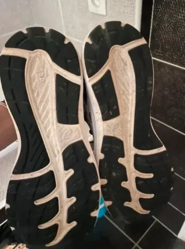 Tweedehands Asics Gel bike — afbeelding 4 van 4