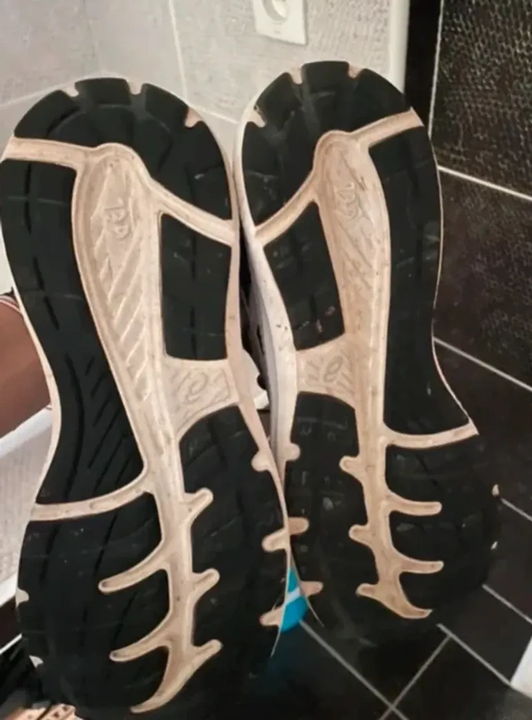 Tweedehands Asics Gel bike — afbeelding 4 van 4