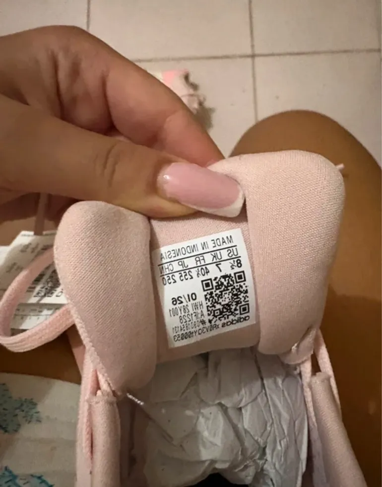 Used Adidas sneakers bike — image 5 of 5