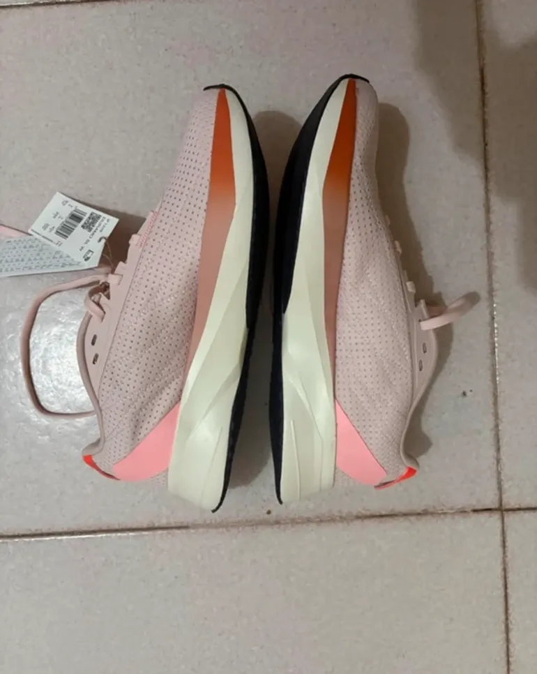 Used Adidas sneakers bike — image 2 of 5
