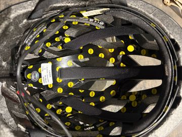 Used Lazer Genesis Mips 2022 bike — image 2 of 6