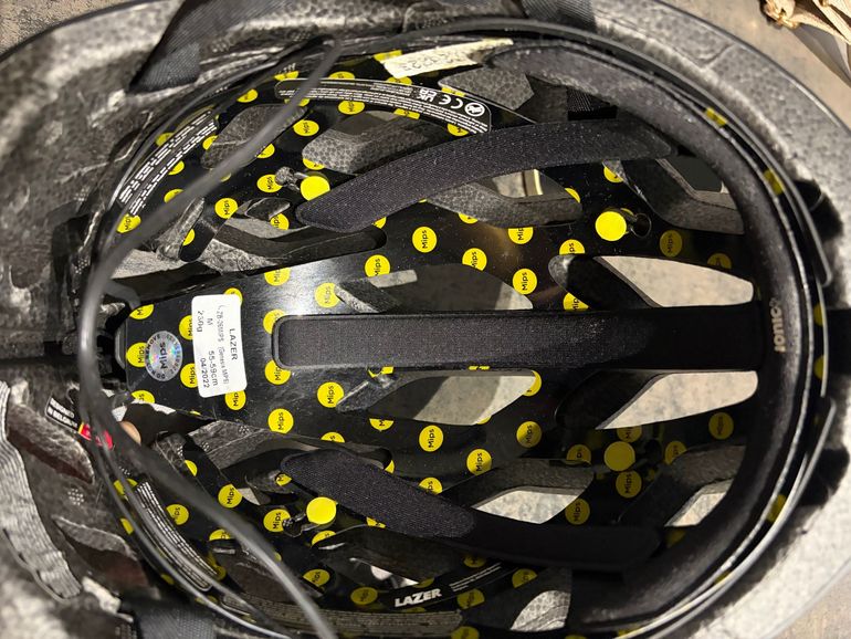 Used Lazer Genesis Mips 2022 bike — image 2 of 6