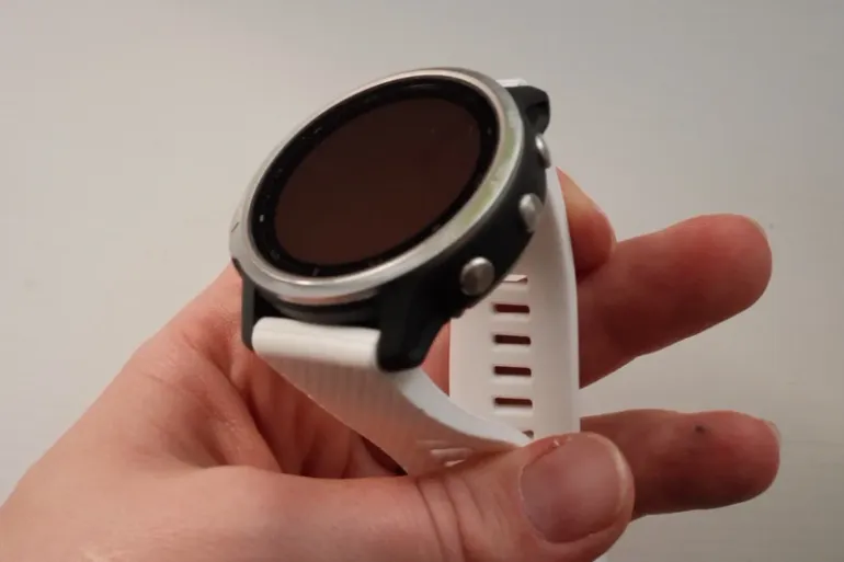 Used Garmin Fenix 6S Sapphire bike — image 3 of 8