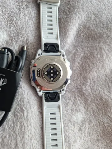 Used Garmin fenix 8 43mm bike — image 2 of 6