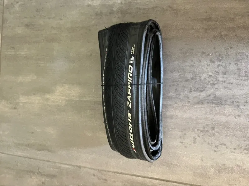Used Vittoria Zaffiro Tyres & Tubes