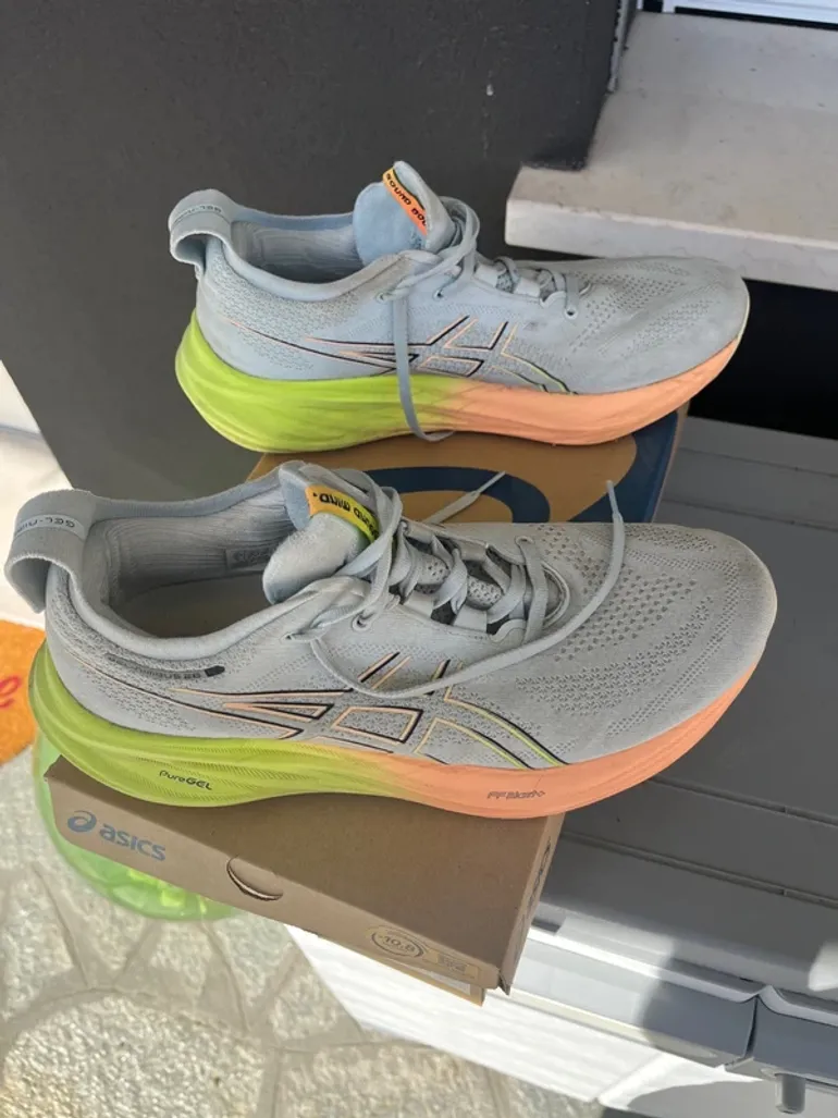 Tweedehands Asics Gel Nimbus 26 Paris bike — afbeelding 5 van 6