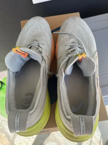 Tweedehands Asics Gel Nimbus 26 Paris bike — afbeelding 4 van 6
