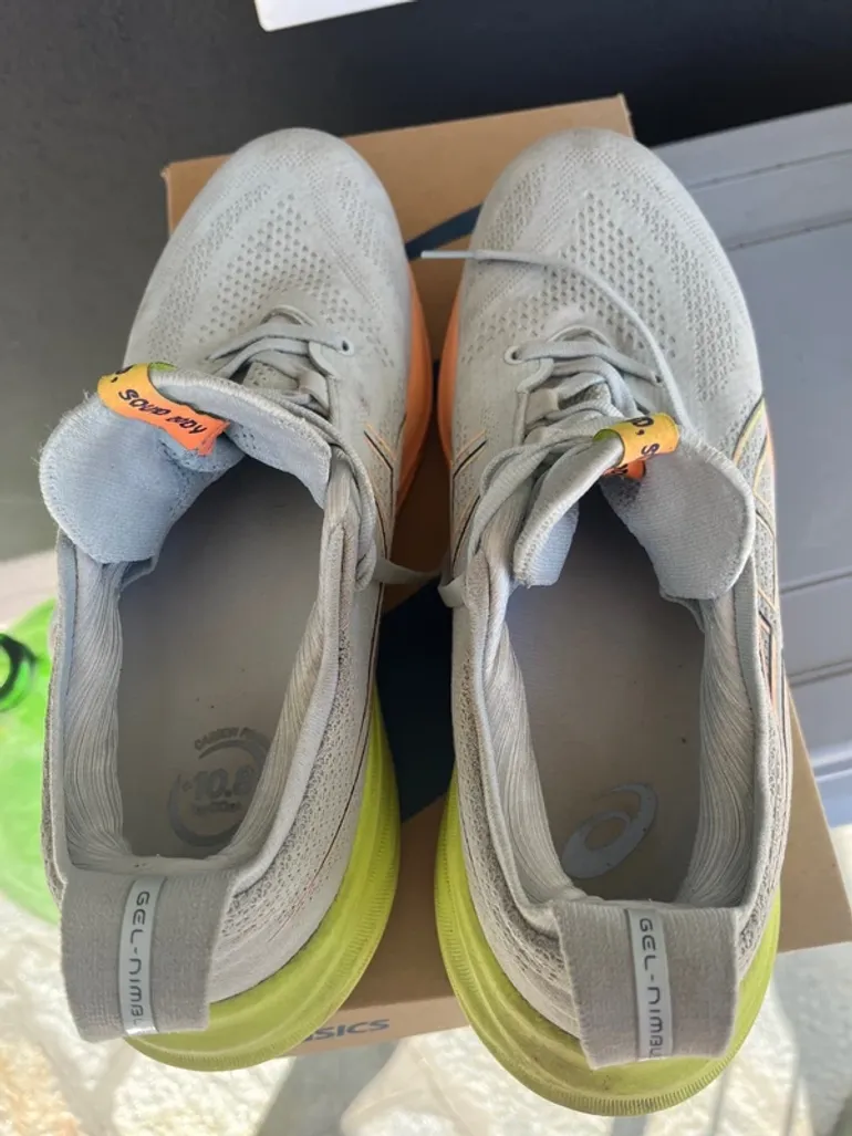 Tweedehands Asics Gel Nimbus 26 Paris bike — afbeelding 4 van 6