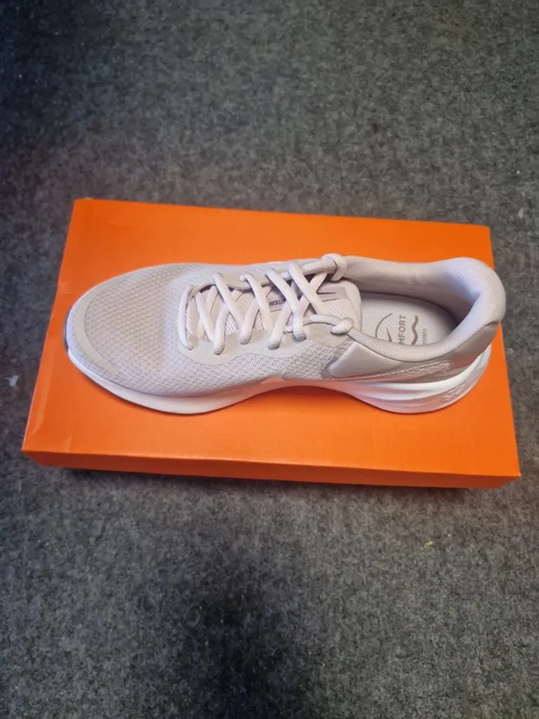 Used Nike Revolution 7 bike — image 3 of 4