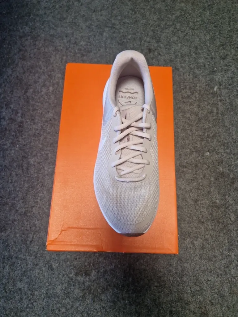 Used Nike Revolution 7 bike — image 4 of 4