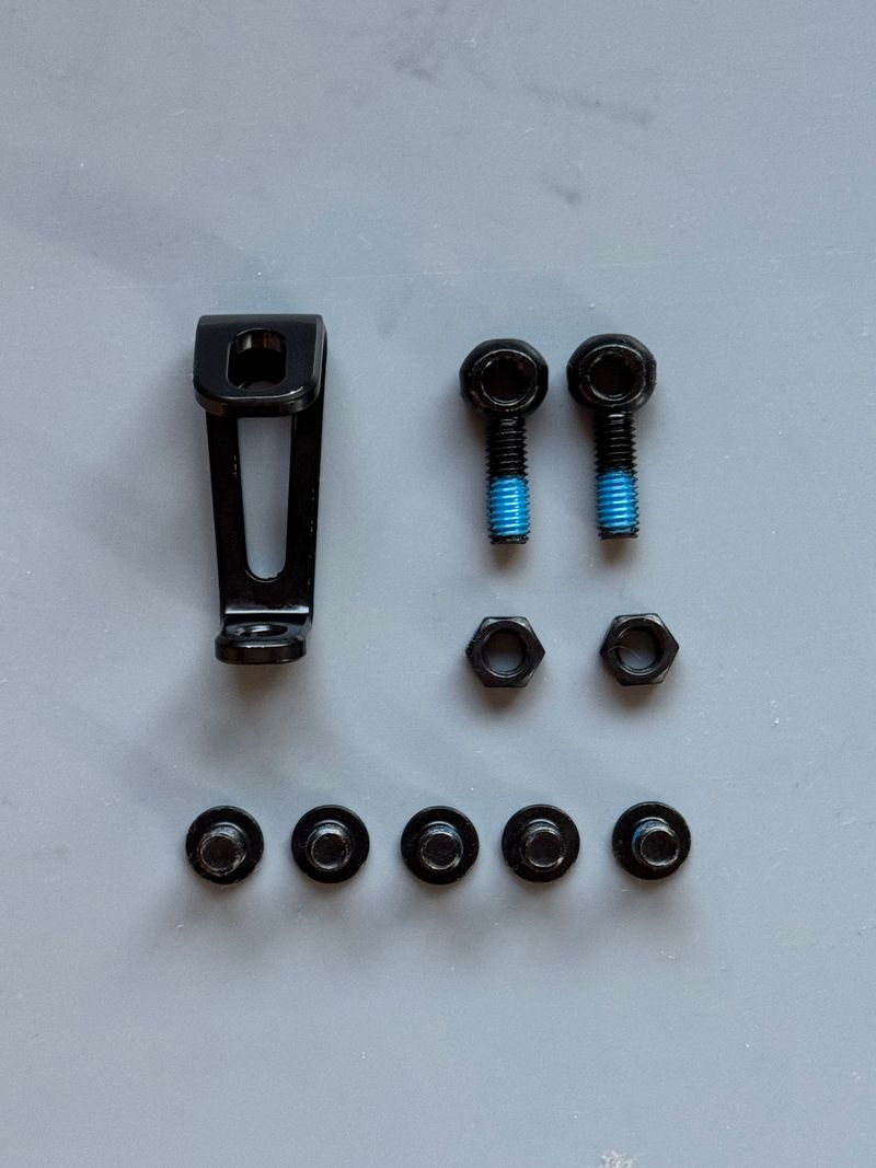 Použité Bmc Fender mount kit Roadmachine & RM X 2024 Cycling Accessories