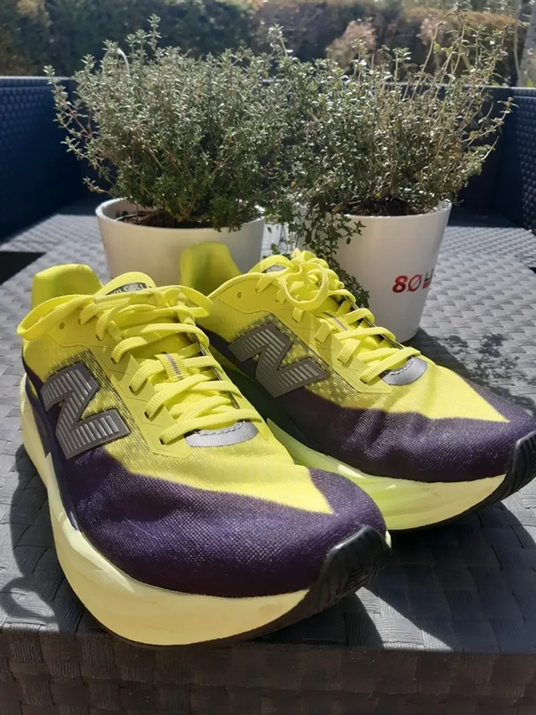 Gebrauchtes New Balance FuelCell Rebel v5 bike — Bild 3 von 8