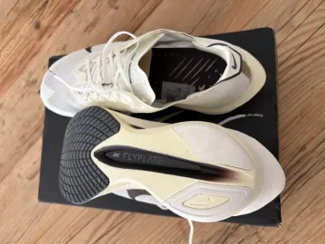 Nike Vaporfly 4JI bike usato — immagine 7 di 9