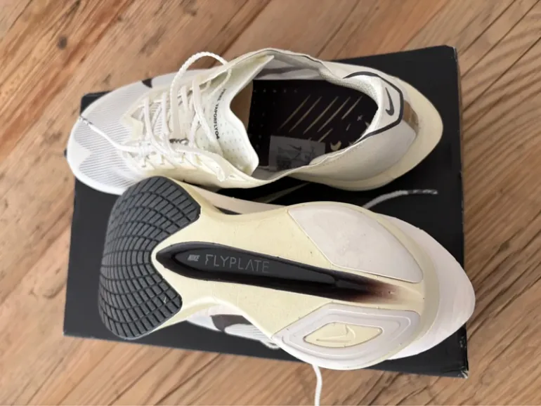Nike Vaporfly 4JI bike usato — immagine 7 di 9
