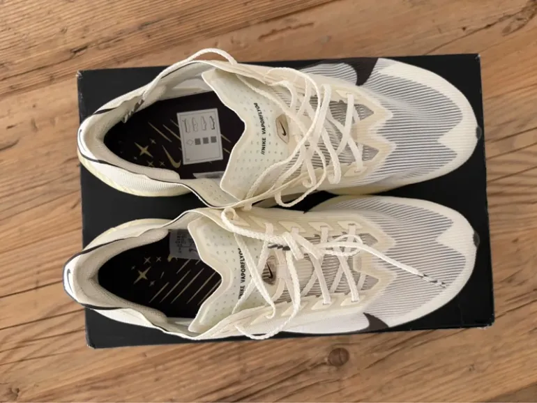 Nike Vaporfly 4JI bike usato — immagine 6 di 9