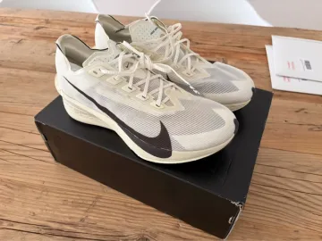 Nike Vaporfly 4JI bike usato — immagine 1 di 9