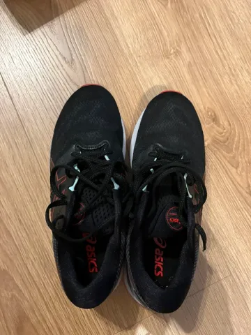 Tweedehands Asics Gel-Nimbus 23 bike — afbeelding 1 van 5