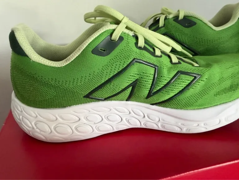 Used New Balance Fresh Foam 680 bike — image 6 of 9