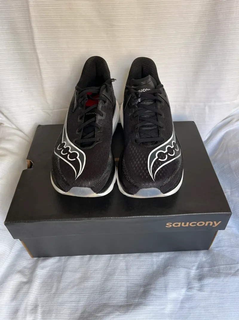 Used Saucony Endorphin Azura Running Shoes