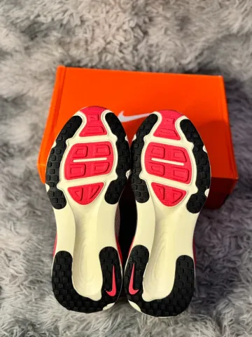 Nike Zoom Vomero 18 bike d'occasion — image 4 sur 7