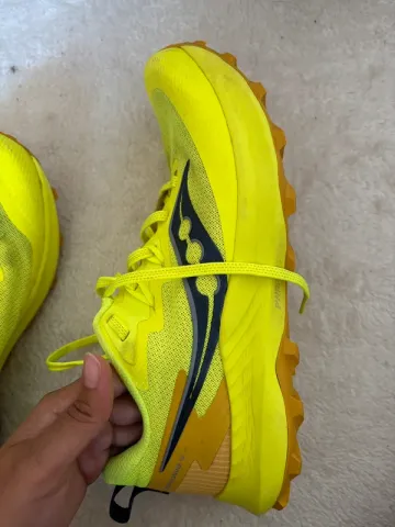 Used Saucony Running Shoes bike — image 3 of 4