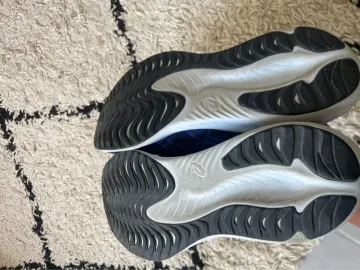 Used Asics Running Shoes bike — image 4 of 5