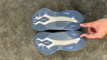 Saucony Hurricane 24 bike d'occasion — image 6 sur 6