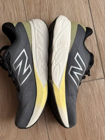 New Balance Fresh Foam X 880 v15 bike d'occasion — image 2 sur 4
