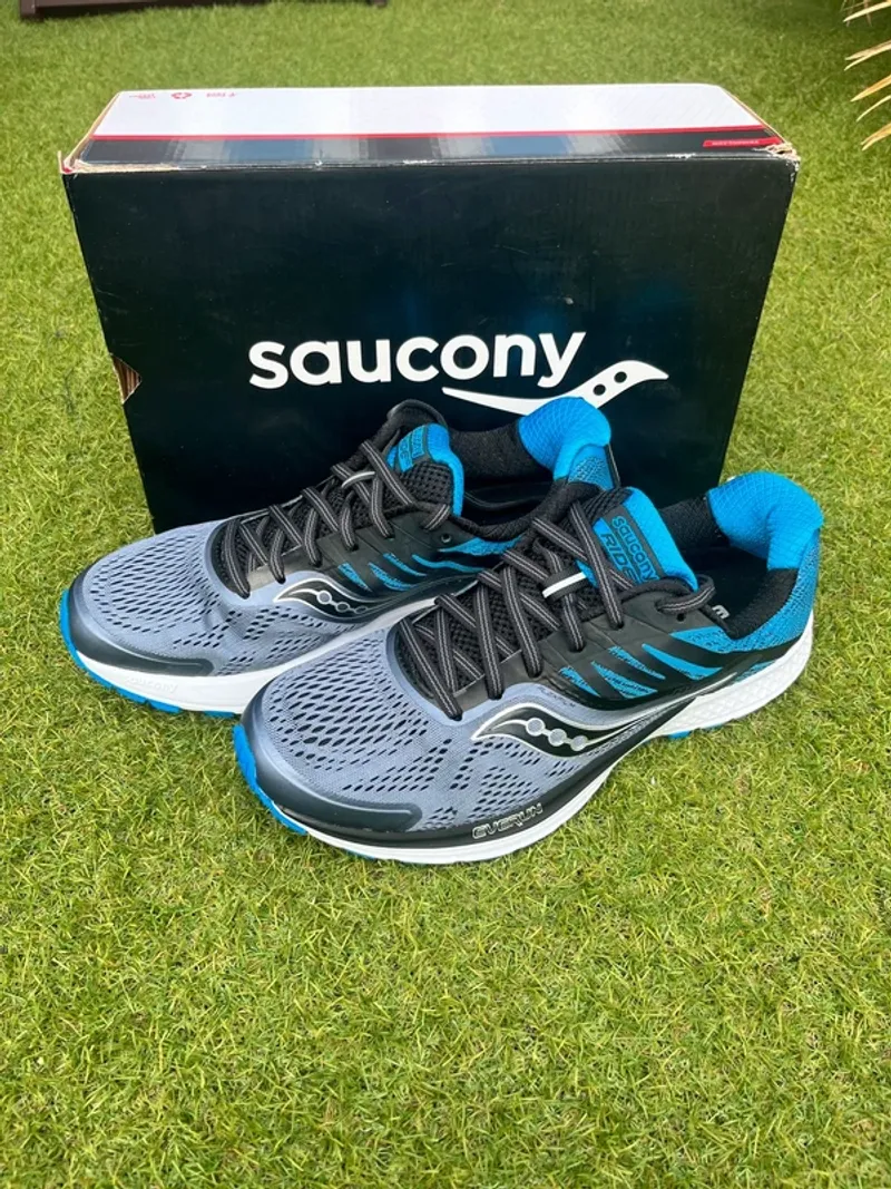 Used Saucony Ride 10 Running Shoes