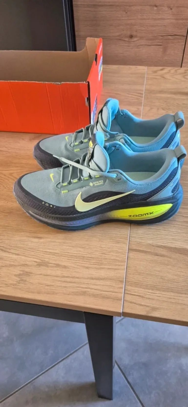 Nike Vomero 18 GTX bike de segunda mano — imagen 4 de 7