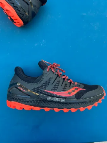 Saucony Everun Xodus ISO bike usato — immagine 8 di 10