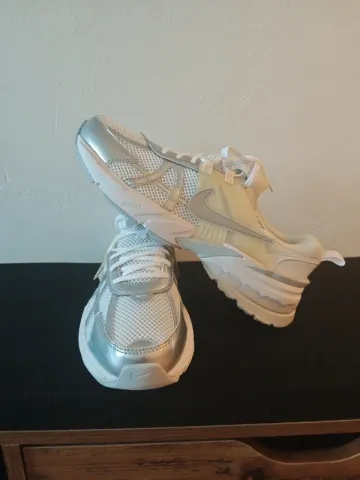 Použité Nike V2K RUN bike — obrázek 2 z 9