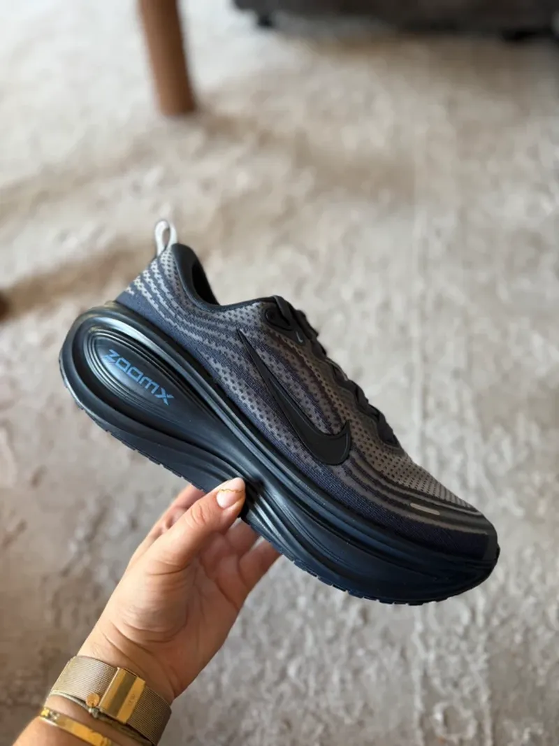 Used Nike Vomero Plus Running Shoes