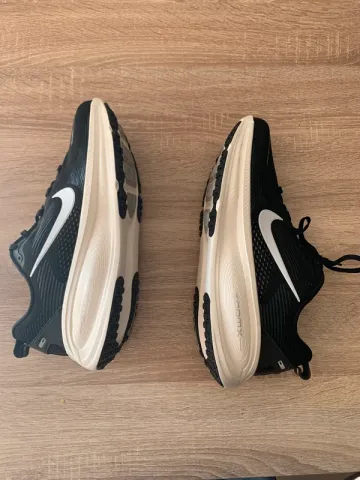 Nike Vomero 18 bike de segunda mano — imagen 5 de 7