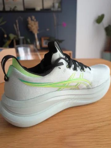 Tweedehands Asics Gel Nimbus 28 bike — afbeelding 5 van 14