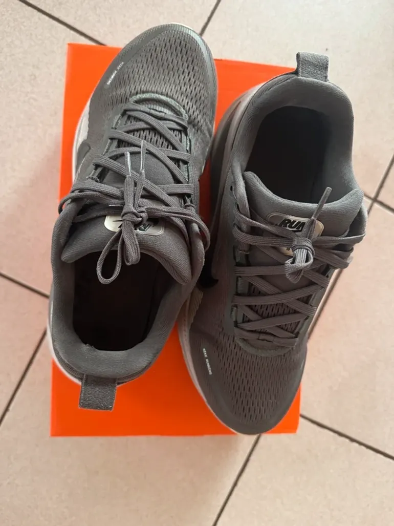 Nike Zoom Vomero 18 bike de segunda mano — imagen 3 de 5