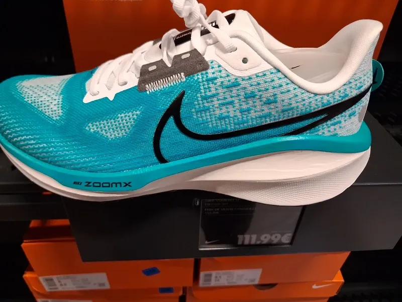 Używany Nike Vomero 17 Running Shoes
