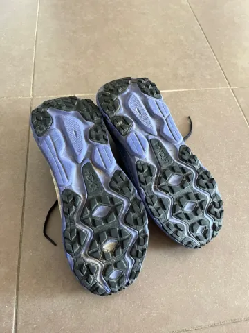 Used Asics Hoka Challenger ATR 7 bike — image 2 of 5